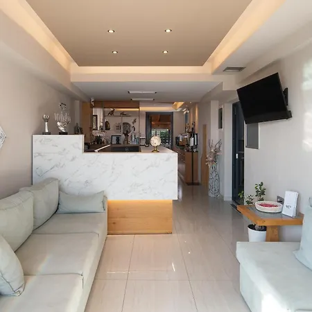 Apartment Vrahakia *