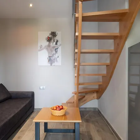 Apartament Vrahakia Sarti